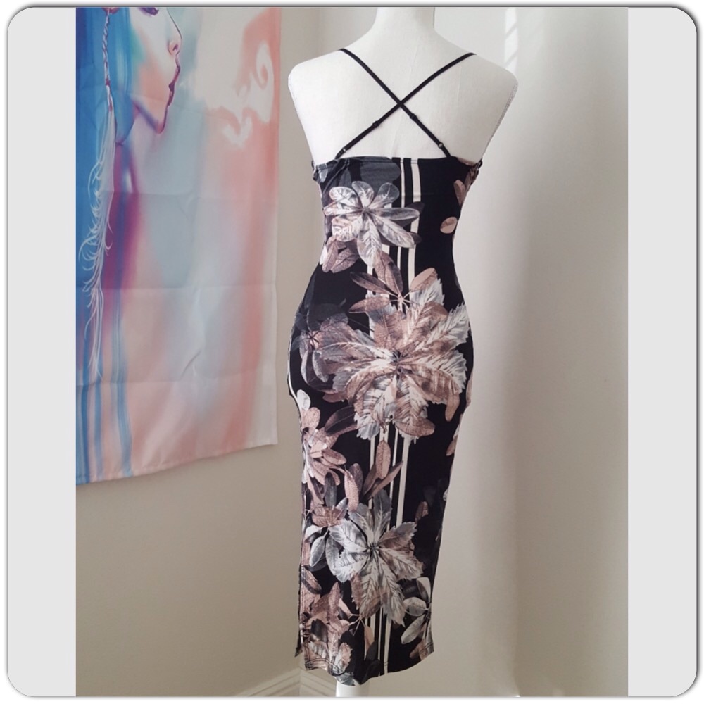 Dress - Picture 3 of 5